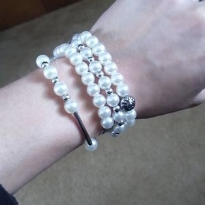 Pearl stretch bracelet set